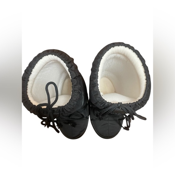 Women's Icon Black  Moon Boots Size 39/41 EU- US 8-9.5 - Picture 6 of 8